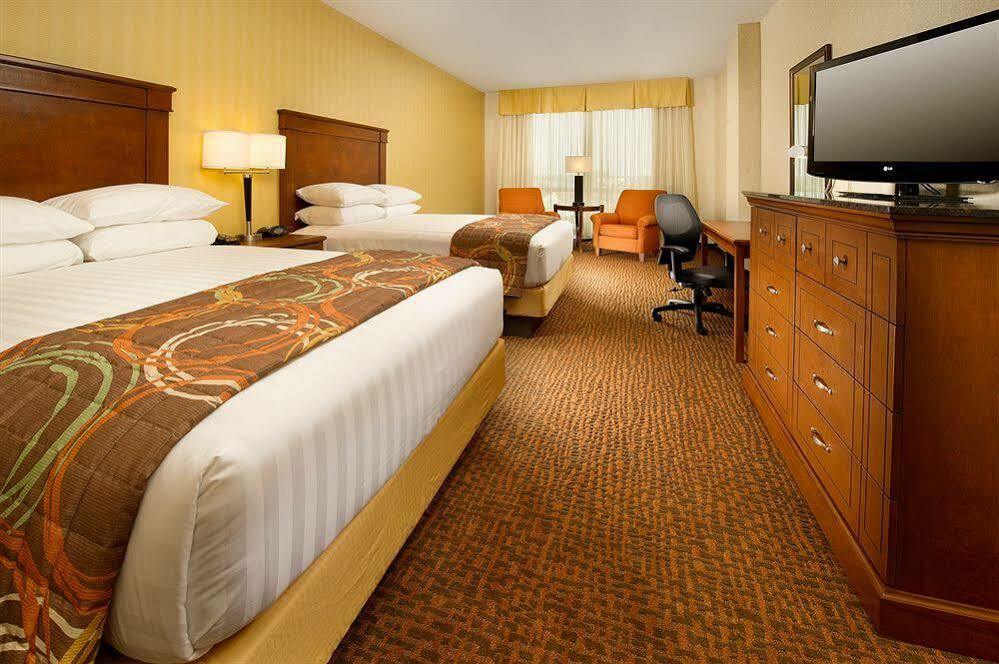 Drury Inn&Suites St. Louis Brentwood Buitenkant foto